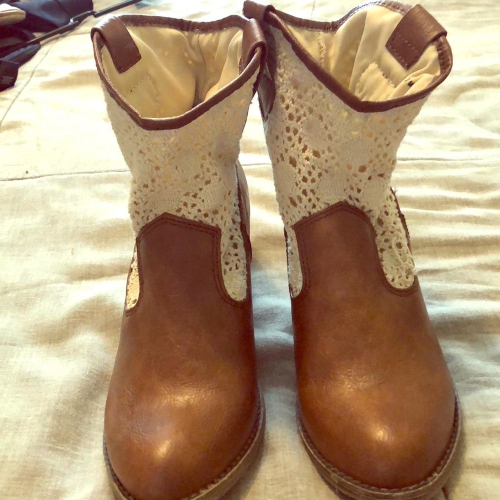 Lace Heeled Boot